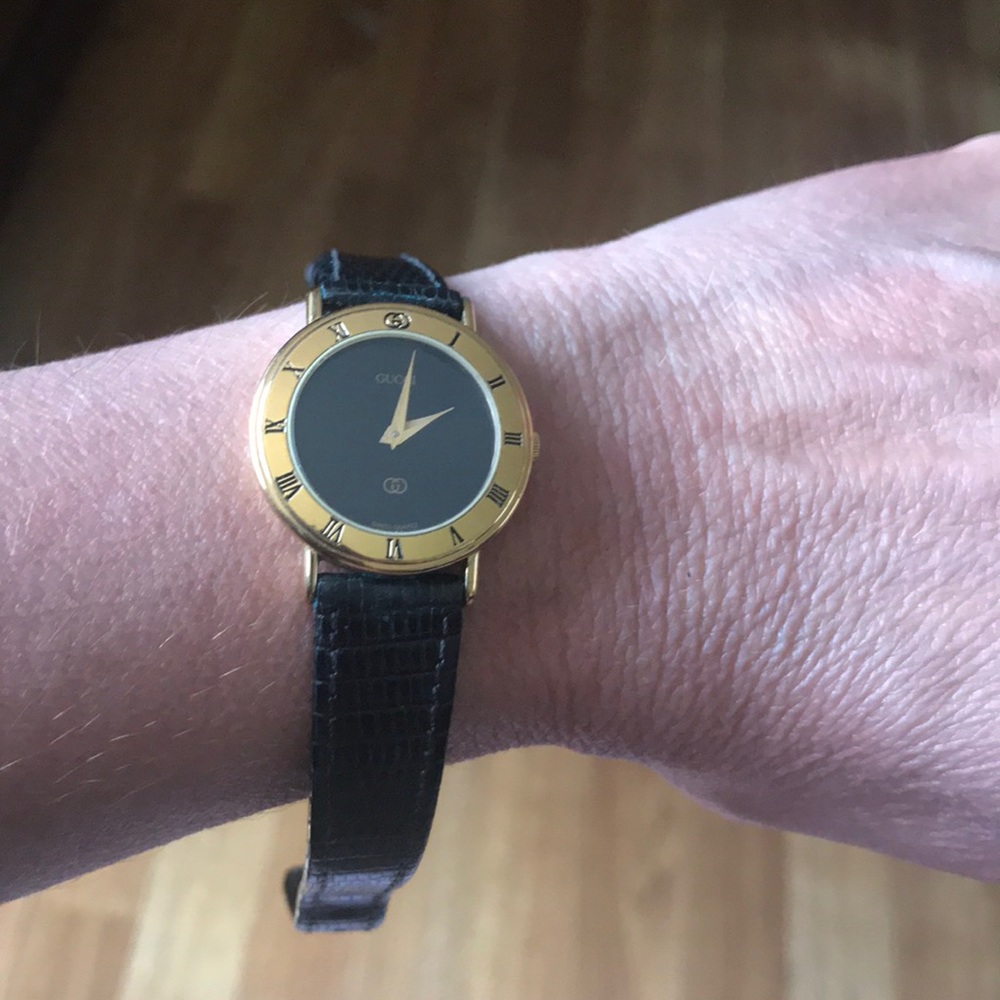 GUCCI Timeless AUTHENTIC VINTAGE  Watch 💝 - Picture 3 of 15